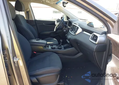 2018 Kia Sorento 2.4L Lx from USA, damaged, VIN 5XYPG4A3XJG401741